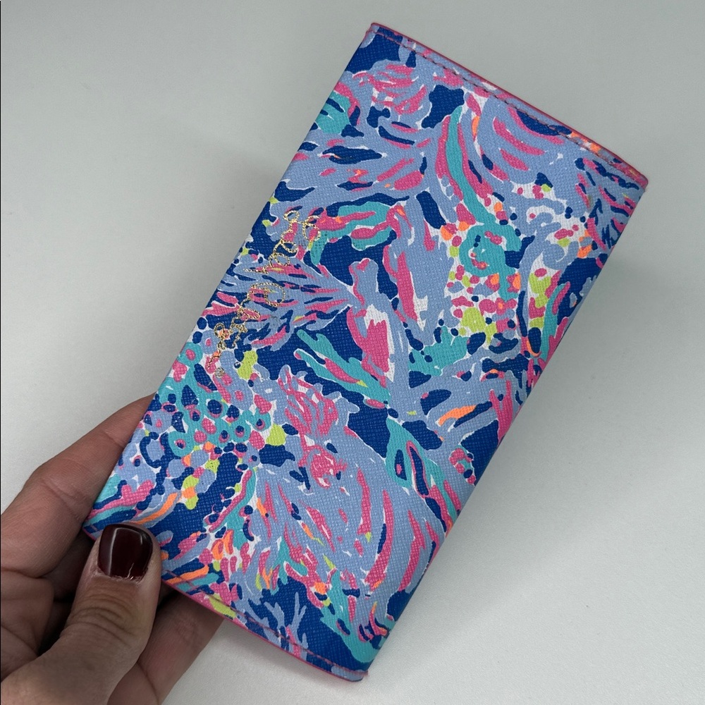 Lilly Pulitzer Sunglass Case Shrimply Chic snap wallet - Picture 3 of 12